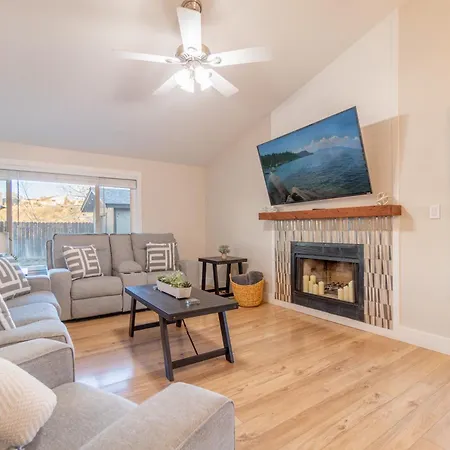 Modern 3-Bedroom Escape In Northwest Reno